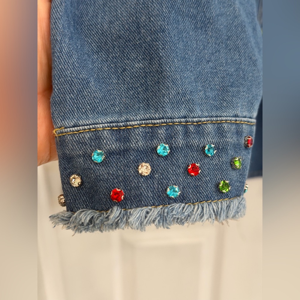 Embellished Blue Jean jacket
New without tags - Picture 4 of 10